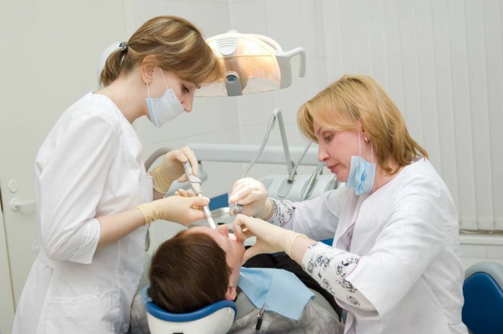 Desert Dental: Ruintan Kamran D.M.D.